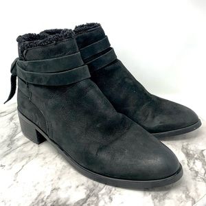 Aldo Mykala Bow Detail Faux Shearling Black Booties 6.5 Classic Casual Neutral